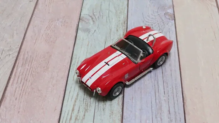 Автомобиль Shelby Cobra 1965 KINSMART инерционный