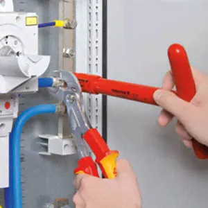 Высокотехнологичные сантехнические клещи Cobra Knipex 87 26 250